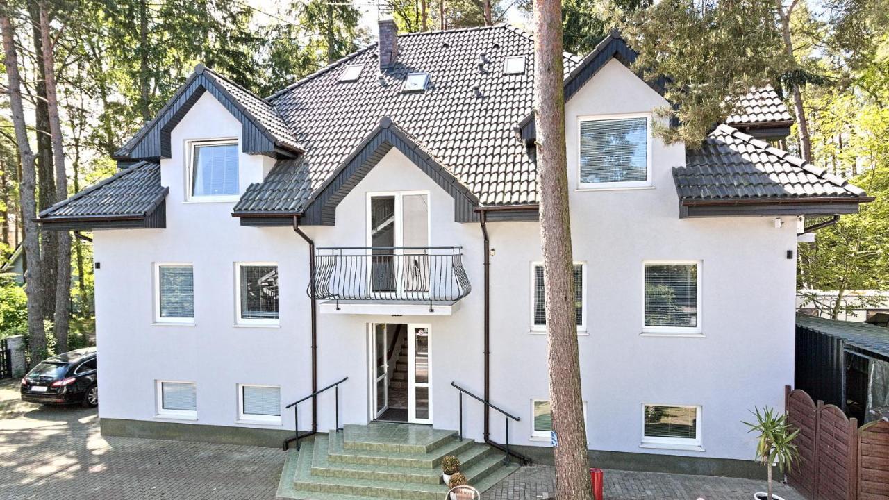 Lc Pokoje & Apartamenty Pobierowo Exterior photo
