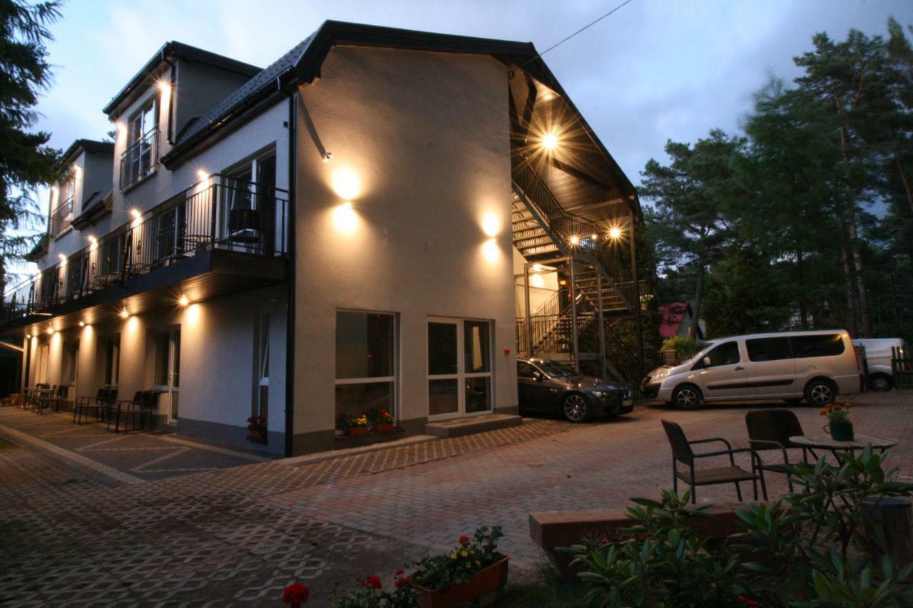 Lc Pokoje & Apartamenty Pobierowo Exterior photo