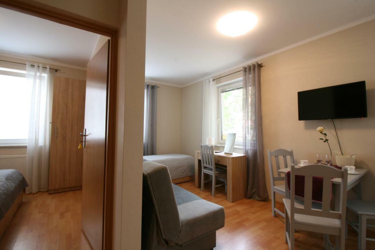 Lc Pokoje & Apartamenty Pobierowo Exterior photo